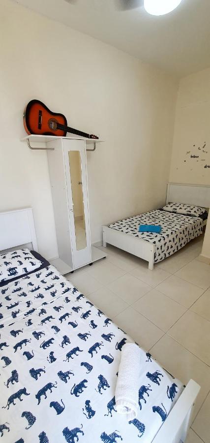 Leezahomestay Bayan Lepas Extérieur photo