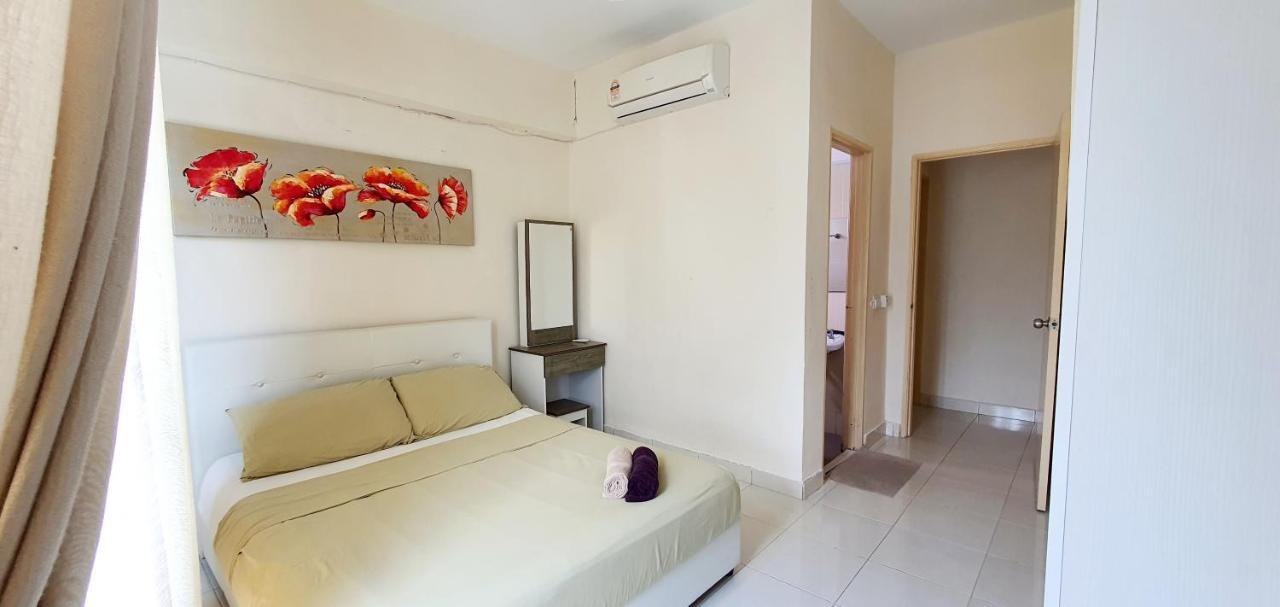 Leezahomestay Bayan Lepas Extérieur photo