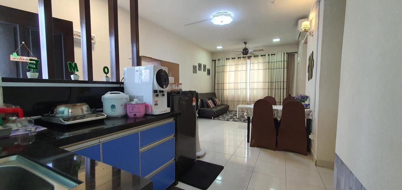 Leezahomestay Bayan Lepas Extérieur photo