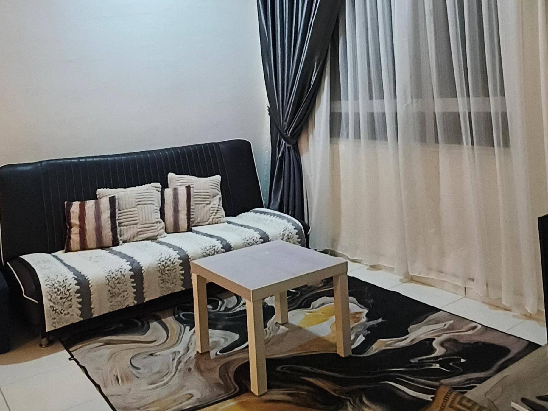 Leezahomestay Bayan Lepas Extérieur photo