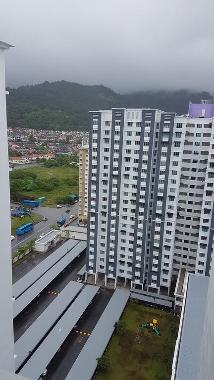 Leezahomestay Bayan Lepas Extérieur photo