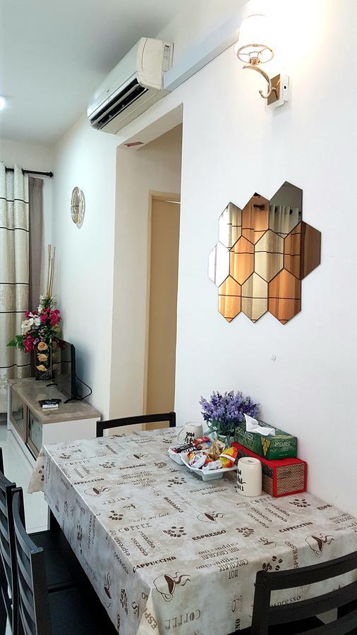Leezahomestay Bayan Lepas Extérieur photo